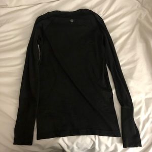 Lululemon swiftly tech long sleeve black size 4!